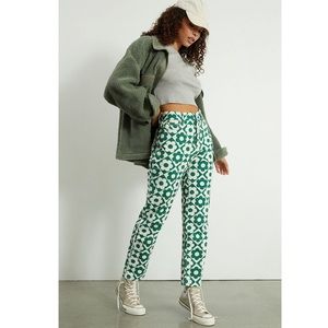 NWT PacSun Green and White Daisy High Waisted Straight Leg Jean.